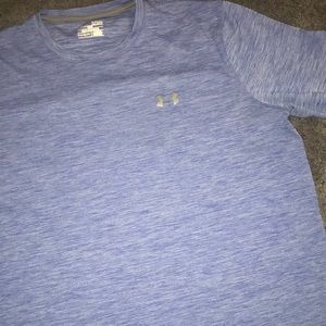 UA loose heat gear shirt